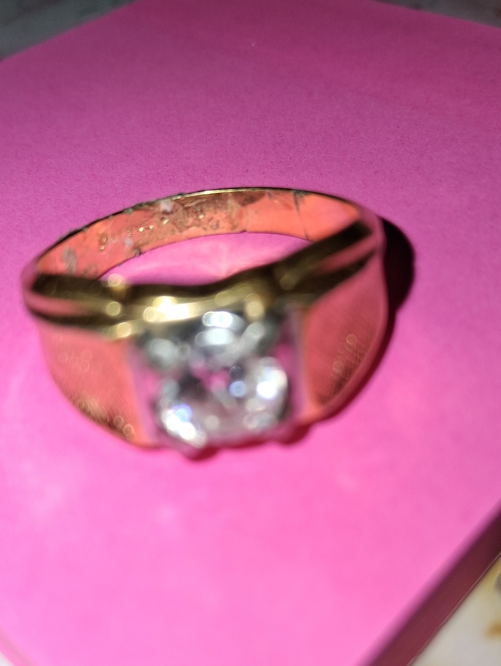 14 K HGE Lind Solitaire Ring with Clear Stone